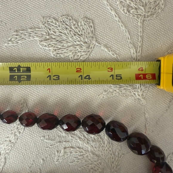 Cherry Amber bead necklace - Picture 3 of 5